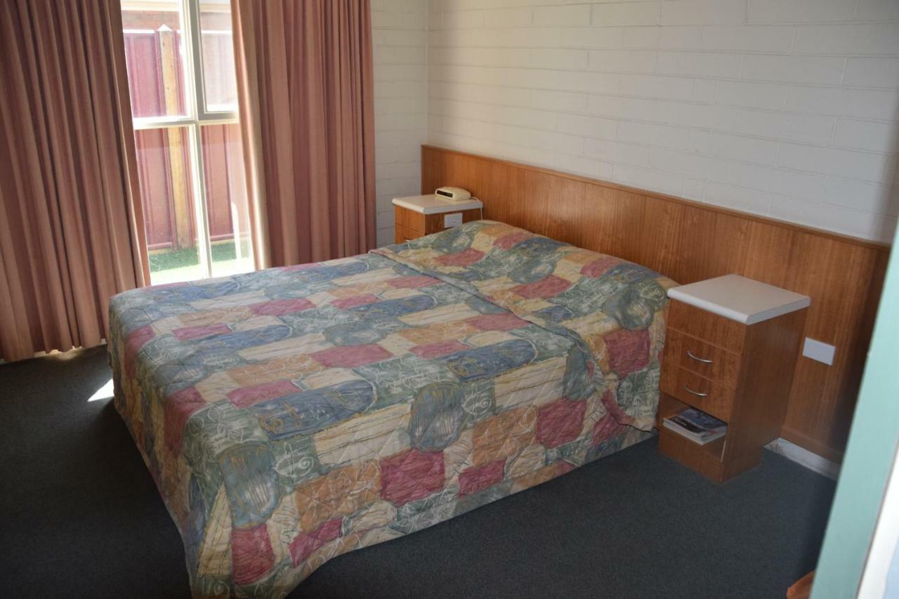 Big River Motel Ечука Екстериор снимка